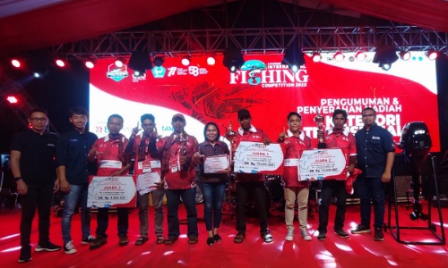 Para juara Likupang North Sulawesi International Fishing Competition yang didukung Suzuki Marine.(foto: istimewa)