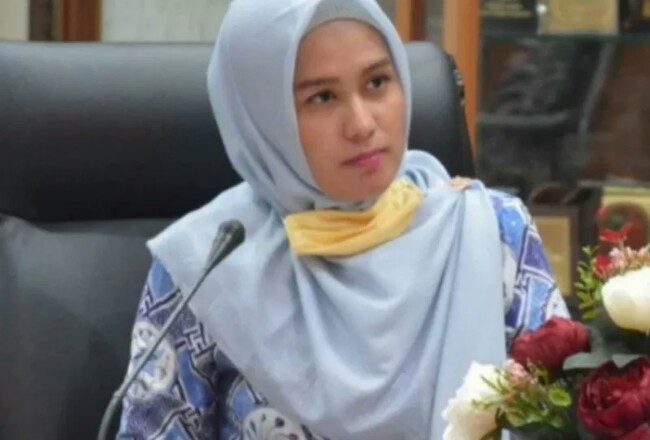 Wakil Ketua Komisi III DPRD Riau Karmila Sari