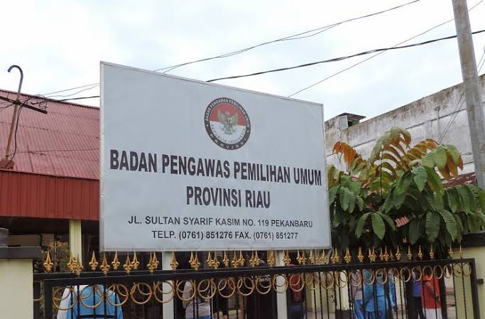 Kantor Bawaslu Riau.(foto: int)