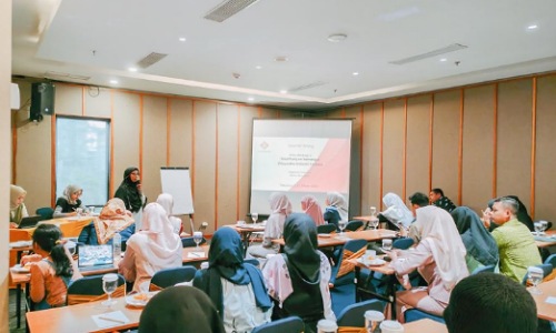 Sebanyak 30  peserta UMKM di Riau mengikuti kursus dengan topik Semangat Wirausaha.(foto: istimewa)