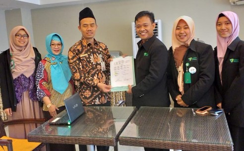 Sekolah Literasi Indonesia (SLI) kunjungi Dinas Pendidikan Kota Semarang pada Rabu (6/11/2019) sebagai salah satu upaya penjajakan program SLI di Kota ATLAS (Aman, Tertib, Lancar, Asri dan Sehat) tersebut.  
