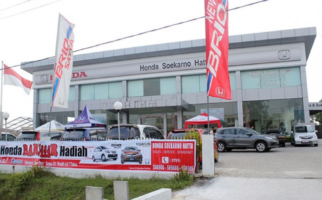 Showroom Honda Soekarno Hatta di Pekanbaru
