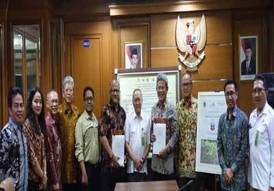 Penandatanganan kerjasama antara Yayasan Konservasi Alam Nusantara dengan PT Chevron Pacific Indonesia, untuk kegiatan konservasi mangrove di Kapuk, Jakarta, pada tanggal 19 Desember 2019, di Kantor Direktorat Jenderal.