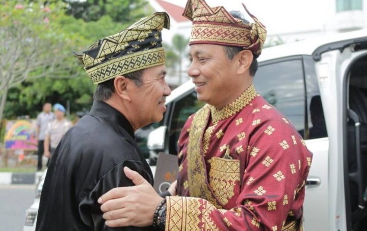 Gubernur Riau Syamsuar bersama Wakapolri Komjen Pol Gatot Eddy Pramono.