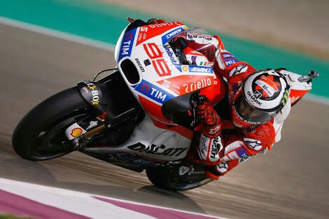 Lorenzo raih hasil lumayan di sesi latihan bebas MotoGP Qatar 2018. FOTO: Crash.net