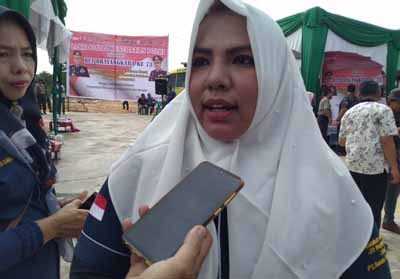 Ketua LBPAP Provinsi Riau Rosmaini 
