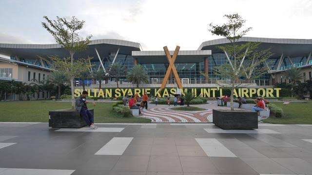 Bandara SSK II Pekanbaru.