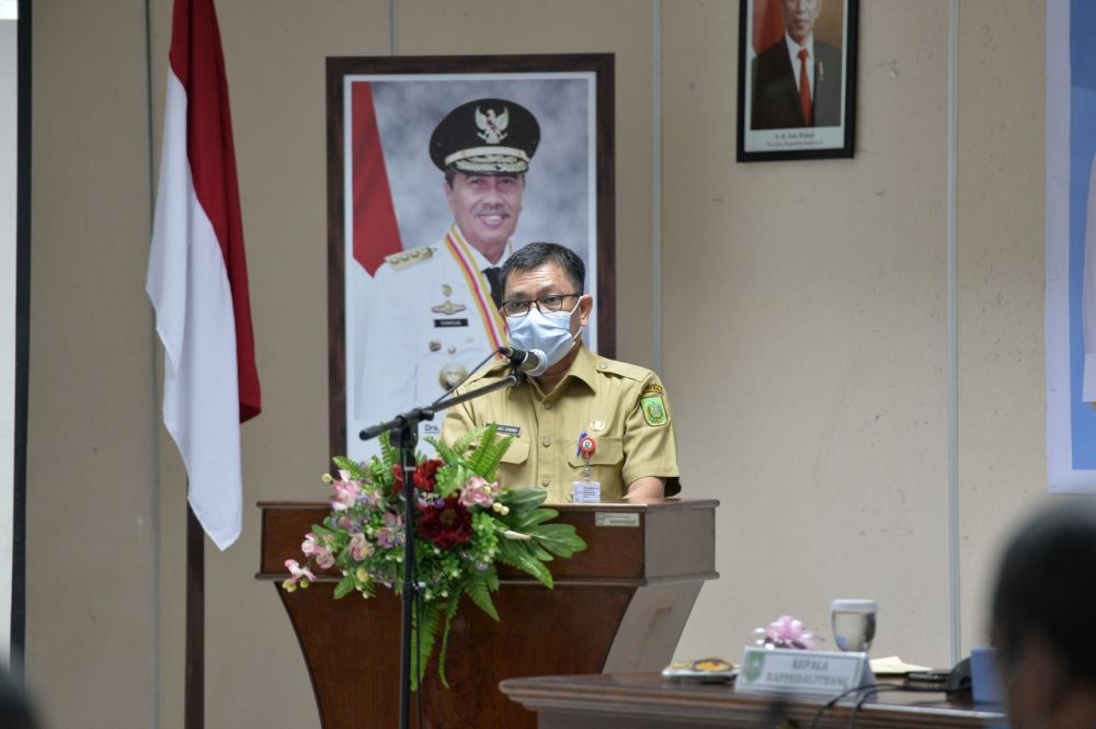 Direktur Sinkronisasi urusan pemerintahan daerah III, Budiono Subambang 