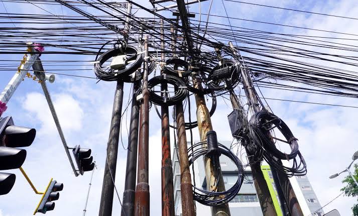 Ilustrasi Komisi I DPRD Kota Pekanbaru bahas Ranperda Inisiatif SJUT untuk mengatur kabel optik yang semrawut (foto/int)