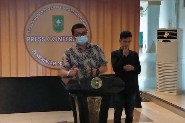 Juru Bicara (Jubir) penanganan covid-19 Riau, dr Indra Yovi 