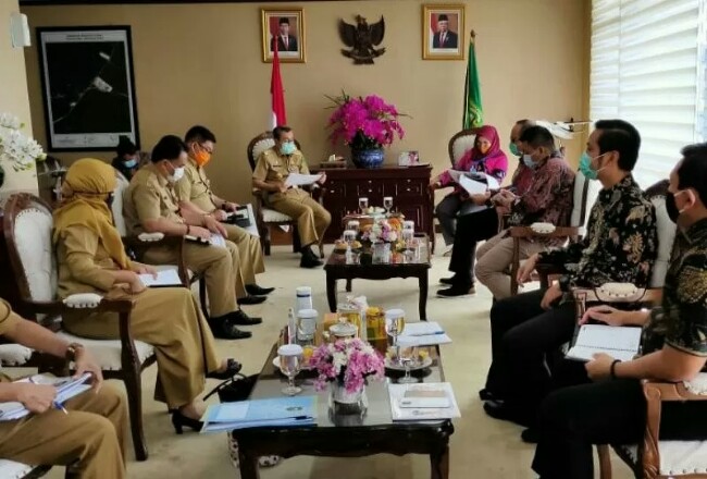 KPK audiensi dengan Gubernur Riau Syamsuar. Foto: Antara
