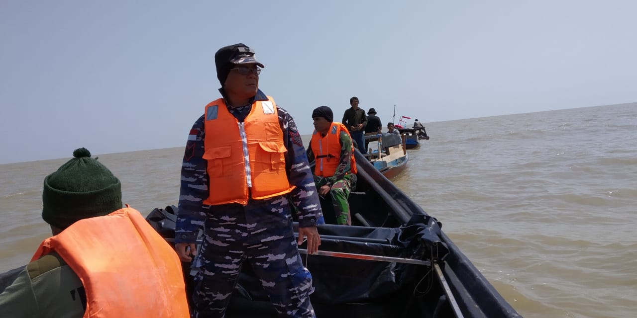 Proses pencarian korban nelayan yang hilang di Selat Melaka