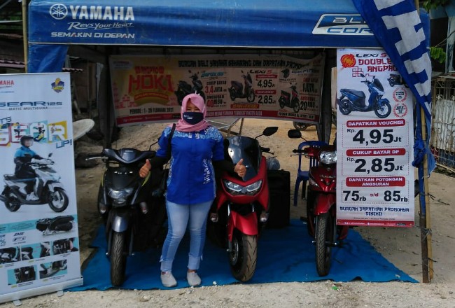 Pameran motor Yamaha di Pasar Kasikan, Kampar.