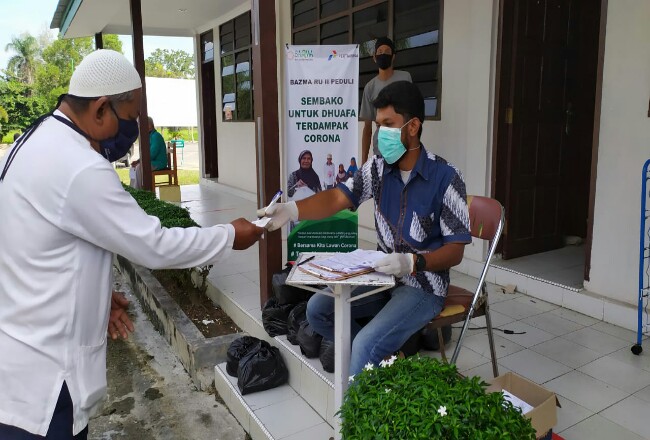 Pertamina Salurkan 1.500 Paket Sembako bagi masyarakat. 