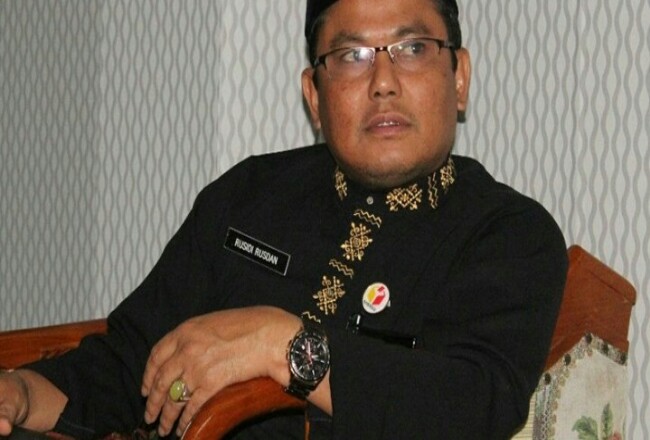 Ketua Bawaslu Provinsi Riau, Rusidi Rusdan