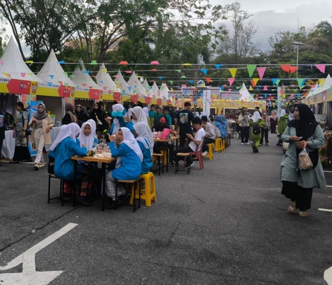 Bazar Usaha Mikro Kecil Menengah (UMKM) pada acara Gerakan Nasional (Gernas) Bangga Buatan Indonesia, dan Bangga Berwisata di Indonesia (BBI BBWI) tahun 2024.