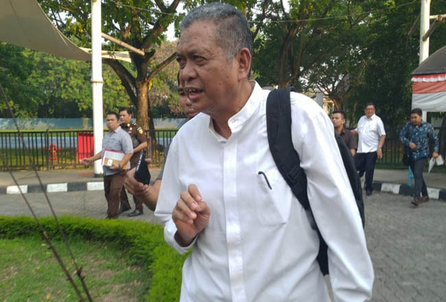 AS mantan Pembantu Rektor IV Universitas Islam Riau akhirnya ditahan.
