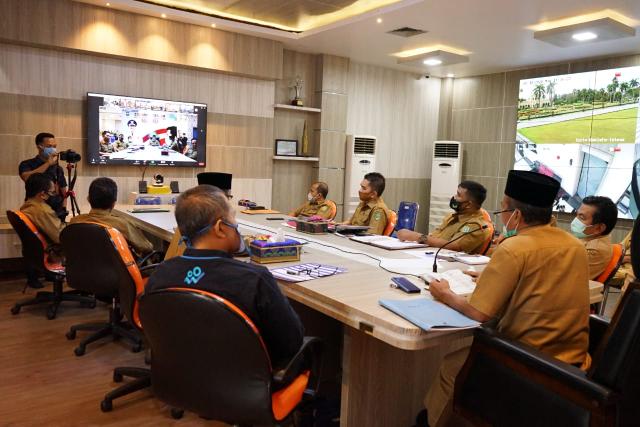 Video Conference High Level Meeting TPID (tim pengendali inflasi daerah) Provinsi Riau Tahun 2020 bersama Gubernur Riau Syamsuar.