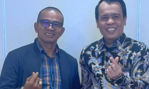 Sekretaris Yayasan Arsya Ganeeta Indonesia, Taufik bersama Sesditjen Pendidikan Vokasi Kemendikbud, Saryadi ST MBA.(foto: andi/halloriau.com)