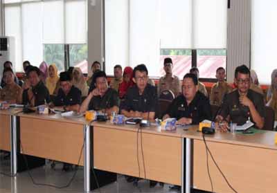 Rapat koordinasi realisasi fisik dan anggaran dengan seluruh OPD dan Camat se Kabupaten Kuansing 