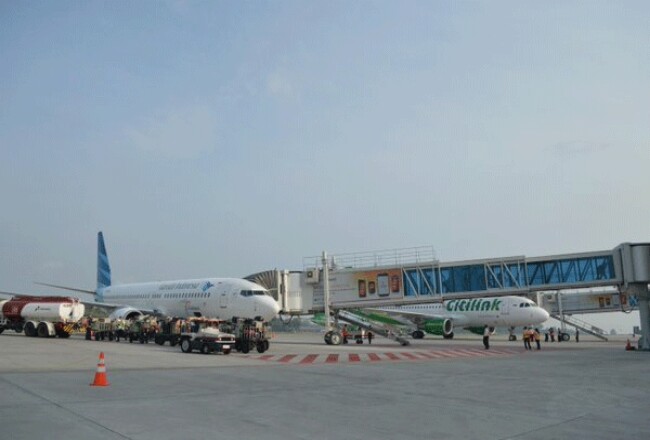 Garbarata di Bandara SSK II Pekanbaru. Int