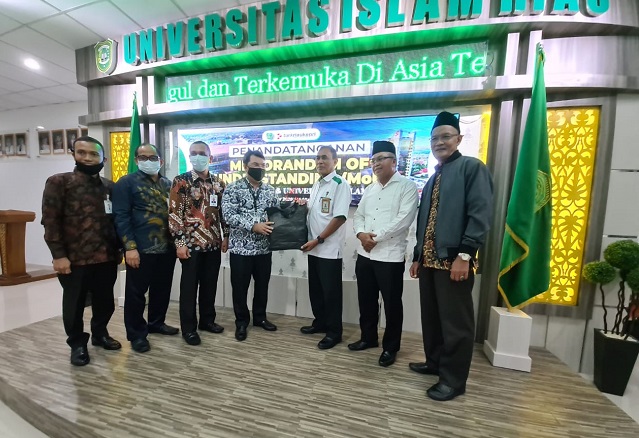 Suasana penanda-tanganan memory of understanding UIR dengan Bank Riaukepri di Gedung Rektorat pada Rabu (02/09 2020).