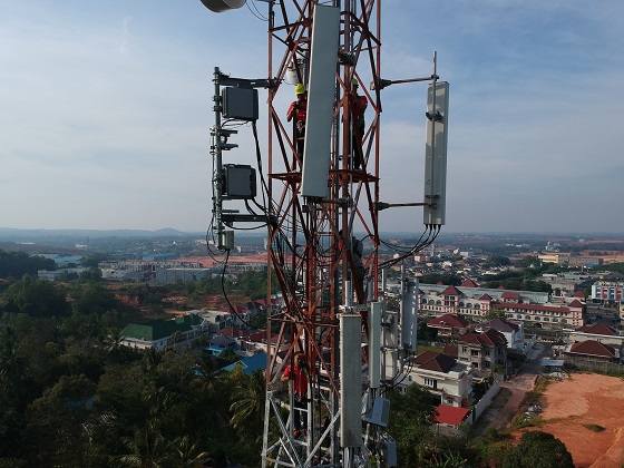Telkomsel berkomitmen untuk selalu menghadirkan layanan jaringan berkualitas bagi seluruh pelanggan di sejumlah kota/ kabupaten wilayah Riau, dengan meneruskan pemerataan akses infrastruktur dan kualitas broadband terdepan 4G/LTE. 