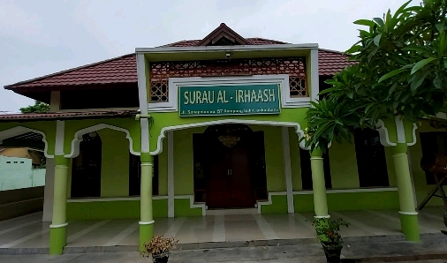 Surau Al Irhaash yang terletak di Jalan Senapelan Pekanbaru jadi saksi kemerdekaan, berdirinya Kota Pekanbaru, dan perkembangan Islam di daerah ini. FOTO: Istimewa.