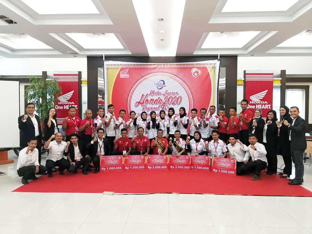 Para pemenang Kontes Layanan Honda 2020 Regional Riau berhak membawa pulang hadiah tropy dan uang tunai.