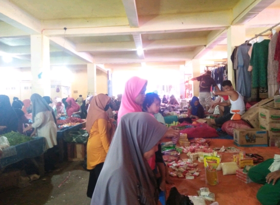 Dokumentasi Aktivitas Pasar Sungai Apit Pada Rabu (24/6/2020)