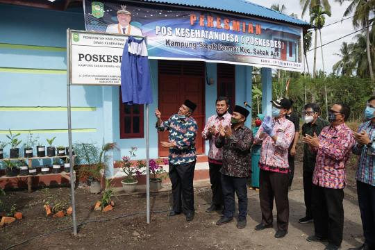 Bupati Siak Alfedri meresmikan pemanfaatan bangunan Pos Kesehatan Desa (Poskesdes) kampung Sabak Permai kecamatan Sabak Auh