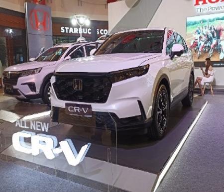 Honda All New CR-V dalam pameran di Mal SKA Pekanbaru.(foto: rahmat/halloriau.com)