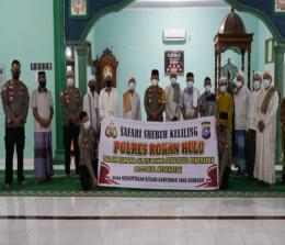 Kegiatan Suling Kapolres Rohul bersama rombongan di Masjid Al Mukminin Dusun Simpang Tiga Desa Rambah Tengah Hilir Kecamatan Rambah.