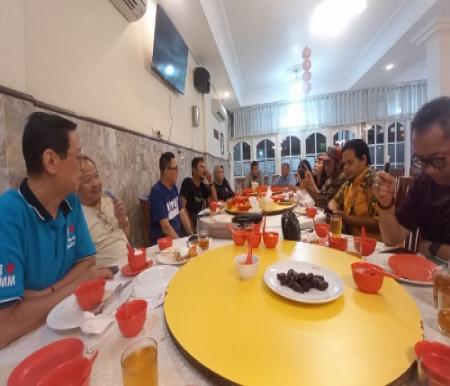Kegiatan buka puasa bersama PSMTI Riau dan media di Pekanbaru.(foto: dini/halloriau.com)