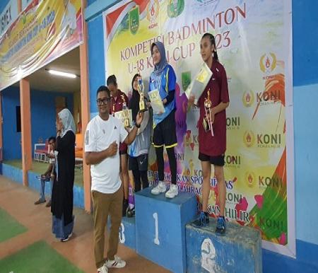 Ketua Umum KONI Rohil Resmi Tutup Kompetensi Badminton Koni Cup U-18 Tahun 2023