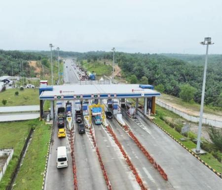 Terjadi lonjakan arus kendaraan di Tol Pekanbaru-Dumai dan Tol Pekanbaru-Bangkinang jelang Lebaran (foto/int)
