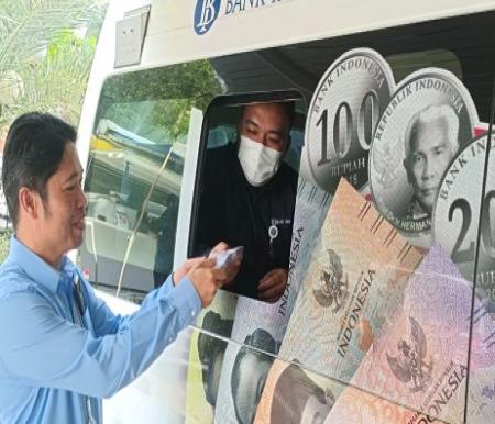 Layanan penukaran uang dibuka di halaman BI Riau hari ini (foto/int)