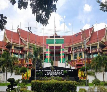 Semua pimpinan DPRD Riau kembali maju sebagai Caleg di Pemilu 2024 (foto/int)