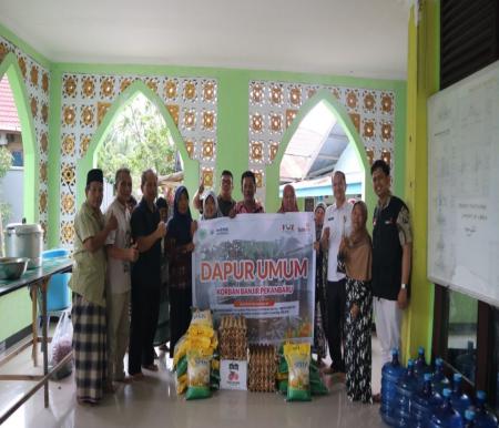 LazisMU Pekanbaru salurkan bantuan ke warga terdampak banjir di Rumbai (foto/ist)