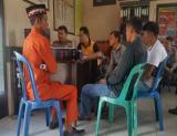  Pj Kepala Desa Batang Meranti, Zaujar bersama Fahri membuat laporan ke polisi.