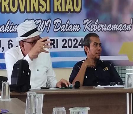 Kabid Organisasi PWI Riau, Bambang Irawan Syahputra (kanan).(foto: istimewa)