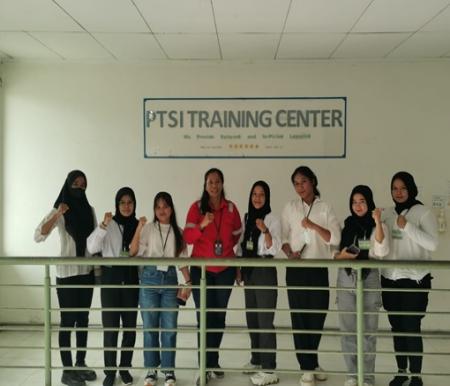 Penyampaian target dan materi P3K pada kecelakaan pada tujuh peserta pelatihan di ruangan Training Center PTSI (foto/ist)