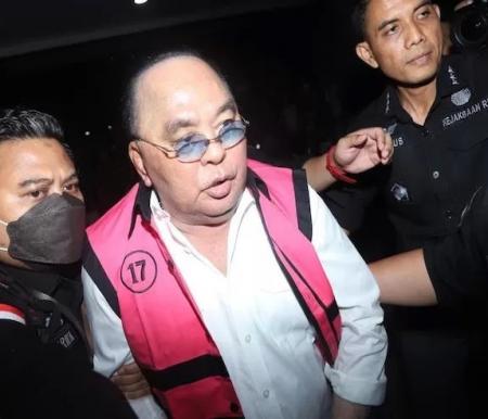 Anggota DPR RI dari Fraksi Partai PDI Perjuangan (PDIP) Ismail Thomas ditetapkan sebagai tersangka kasus dugaan korupsi penerbitan dokumen perjanjian pertambangan PT Sendawar Jaya oleh Kejagung.