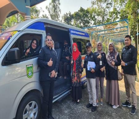 Diskes Dumai Luncurkan Layanan Oplet Sinpai bantu pasien rujukan ke RS di Pekanbaru, Selasa (13/6/2023).(foto: bambang/halloriau.com)