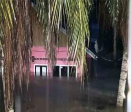 Ribuan rumah terendam banjir dan longsor di Padang Pariaman, Sumbar (foto/Antara)