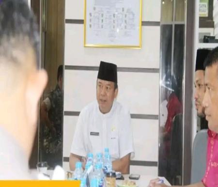 Sekda Hendrizal pimpin rapat persiapan terkait pengamanan dan pelaksanaan MTQ tingkat Provinsi Riau XLI di Inhu (foto/andri)