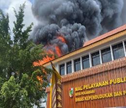 Kebakaran Gedung B MPP Pekanbaru.(foto: int)