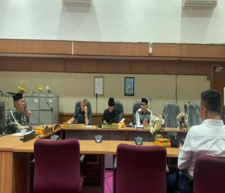 Komisi I DPRD Riau memanggil manajemen PT Duta Swakarya Indah (foto/rinai-halloriau)