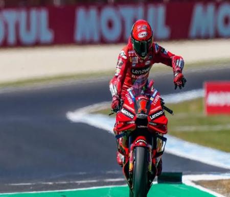 Rider Ducati Lenovo, Francesco Bagnaia pemuncak klasemen sementara MotoGP 2023.(foto: int)