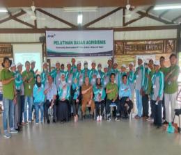 Community Development (CD) PT Riau Andalan Pulp and Paper (RAPP), Grup APRIL. Menggelar program Pelatihan Dasar Agribisnis bagi petani binaan se Provinsi Riau.(foto: istimewa)